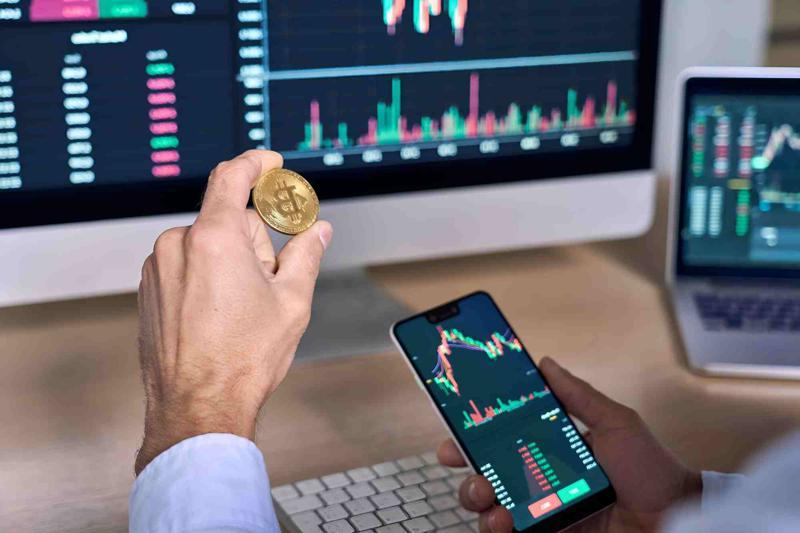How to Develop a Comprehensive Wealth Management Strategy Leveraging Technology in Wealth Management