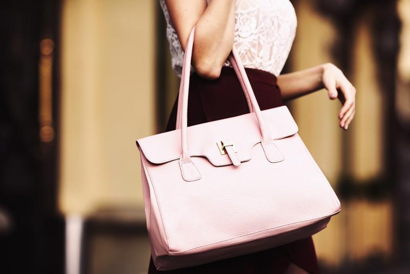 Strategies for Investing in Luxury Goods and Services Strategies for Successful Investment in Luxury Goods and Services