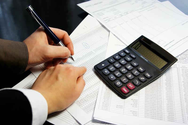 Strategies for Managing Dual-Income Family Finances In Closing
